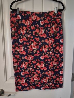 Azules Navy Pencil Skirt with Coral Rose Print